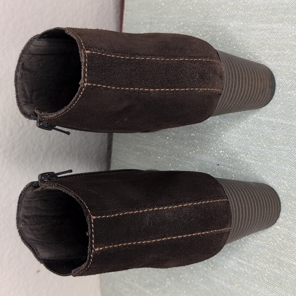 Clarks Pause Camila Ankle Boot - Picture 3 of 8